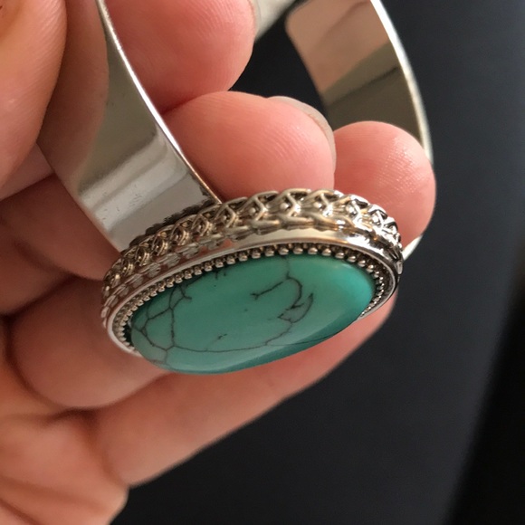H&M Turquoise Cuff - Picture 2 of 3